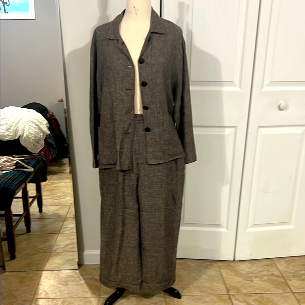 Flax Brand Stylish Brown Two-Piece Suit